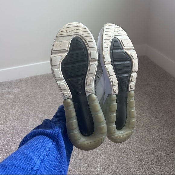 Nike Air Max 270 Men's Size 9 White Black Pure Platinum AH8050-100 Running Shoes - Picture 10 of 12